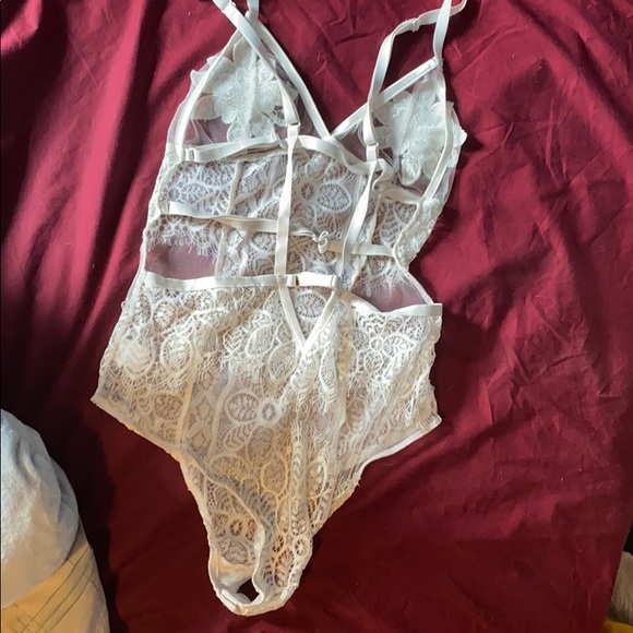White lace bodysuit - Picture 2 of 2